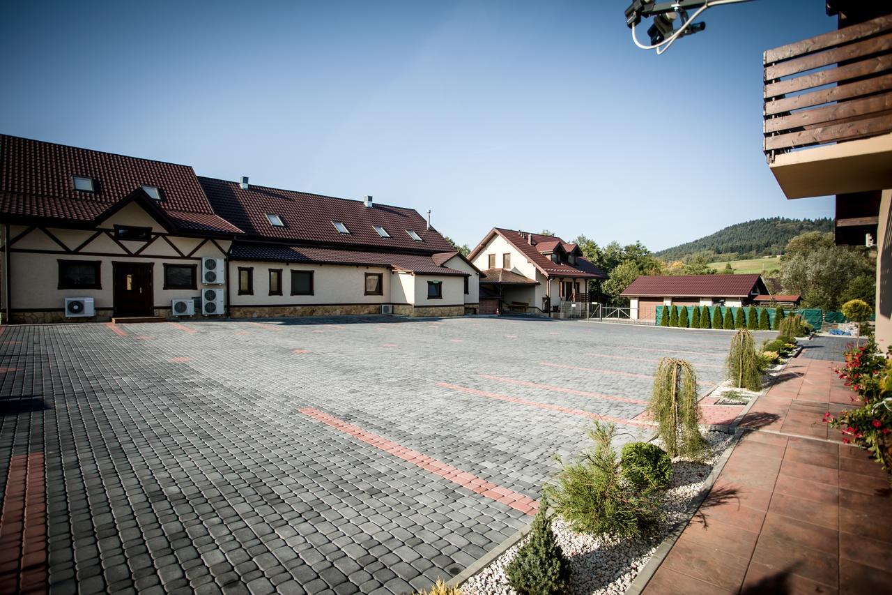 Stary Lwow Bed & Breakfast Korczyna  Exterior photo