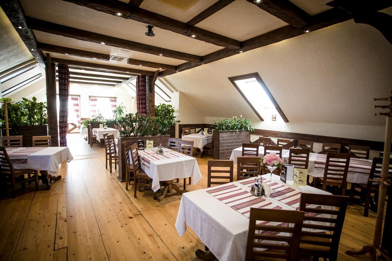 Stary Lwow Bed & Breakfast Korczyna  Exterior photo